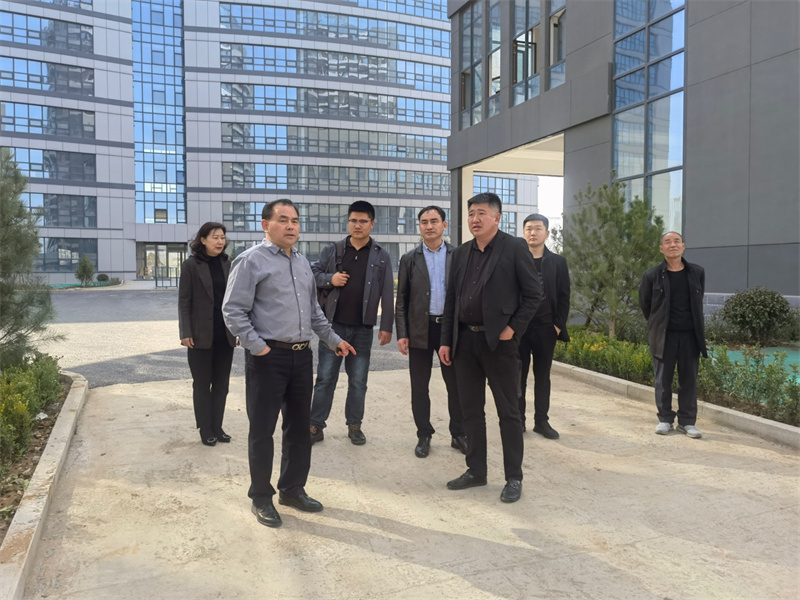 中科院微生物研究所攜內(nèi)蒙古蒙苒生物科技蒞臨勁牛集團(tuán)考察