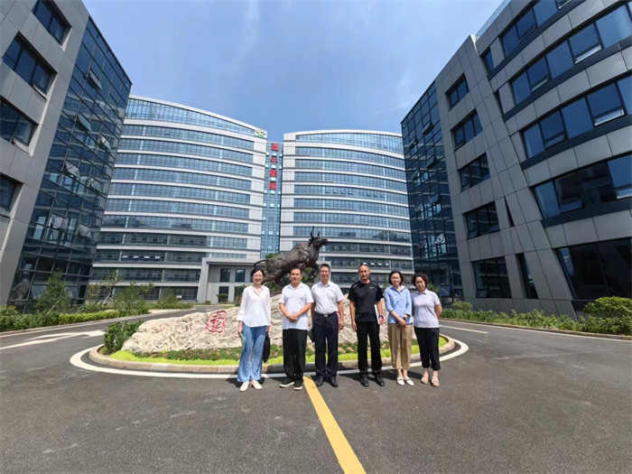 為進一步落實濟南高新區(qū)“萬人下鄉(xiāng)、千村提升”工程行動